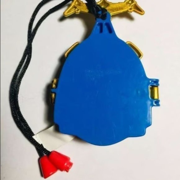 BeetleBorgs Metallix Gold BeetleBorg Covert Compact Medallion McDonald's 1996 - Picture 3 of 3